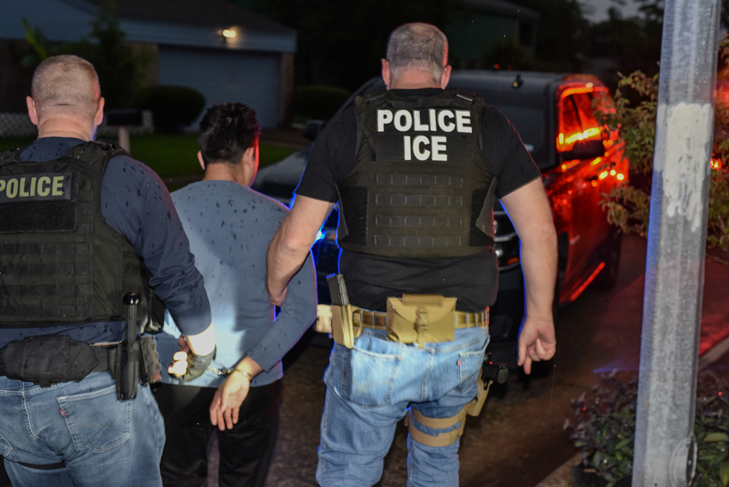 ICE Arrests 15 Criminal Aliens During Week Before Christmas