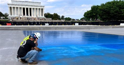 Trump Honors Lincoln Memorial Pool Workers with Hats and Challenge Coins Ahead of 250th Anniversary