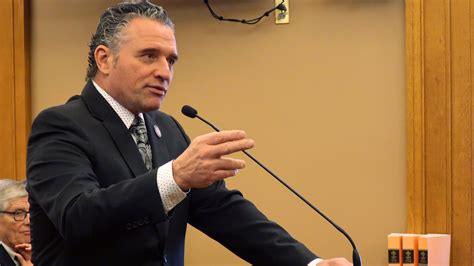 ICE Operations Rattle Southwest Kansas as Republican Senators Demand Local Coordination